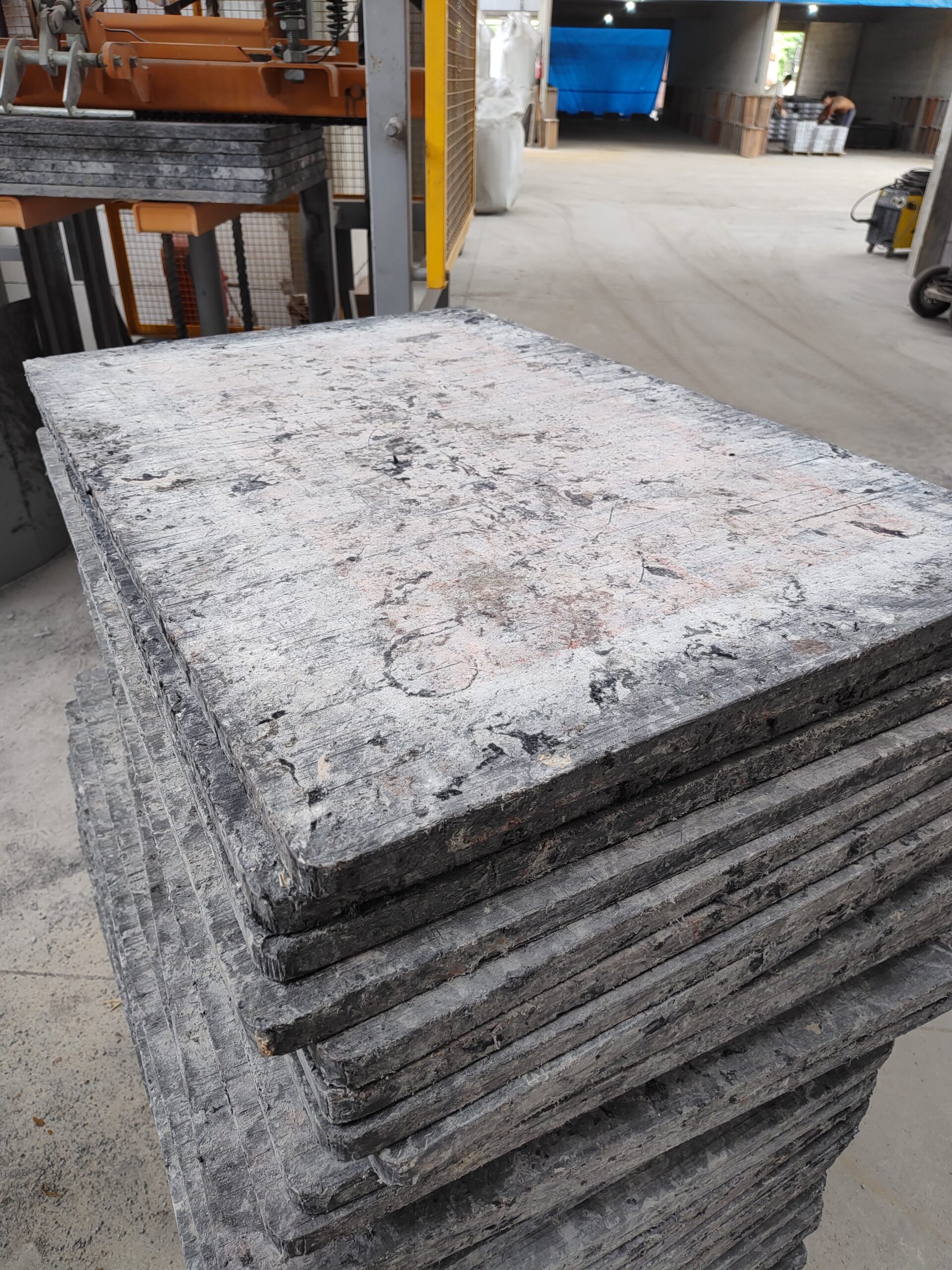 Bandejas plásticas para blocos e pavers