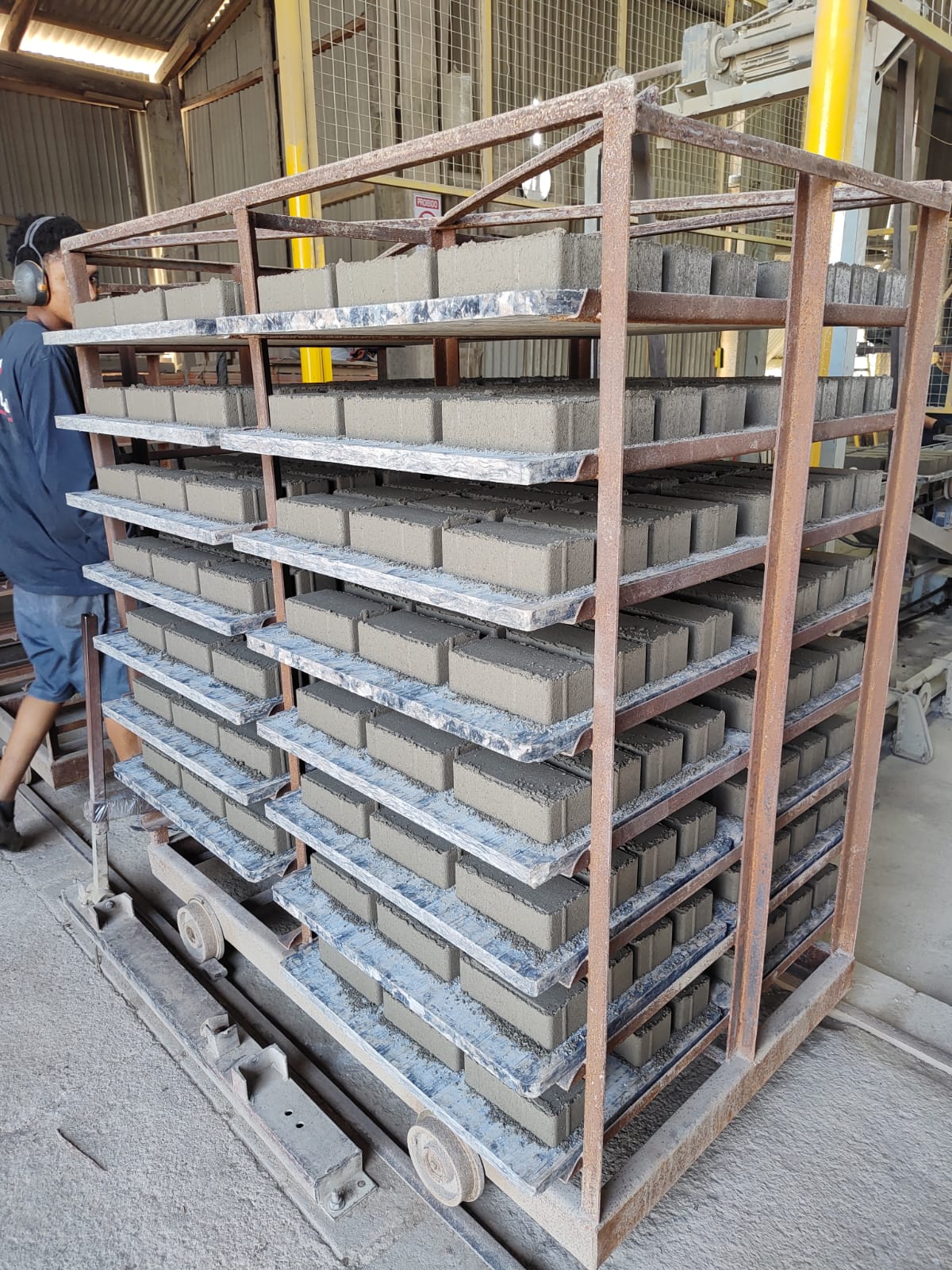 Armazenamento de pavers em tábua de PVC LiteX